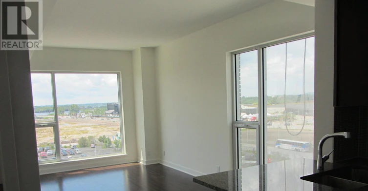 706 300c Lett Street, Ottawa, ON, K1R 0A7 - 4