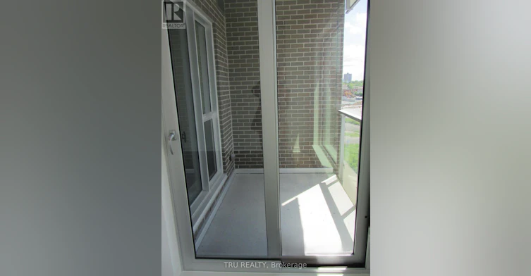 706 300c Lett Street, Ottawa, ON, K1R 0A7 - 8