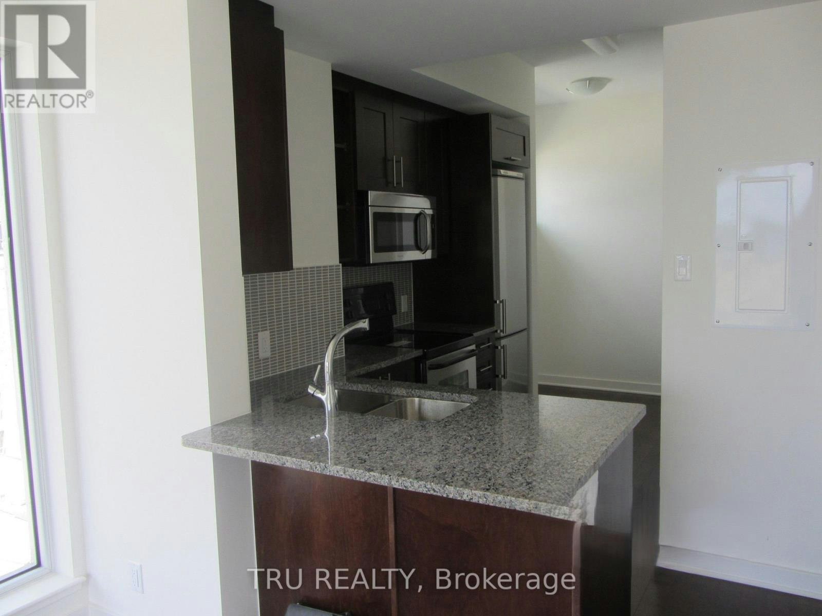 706 300c Lett Street, Ottawa, ON, K1R 0A7 - 9