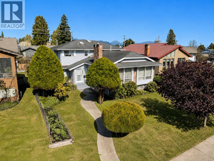 431 Glenbrook Drive, New Westminster, BC, V3L 5J3 - 2