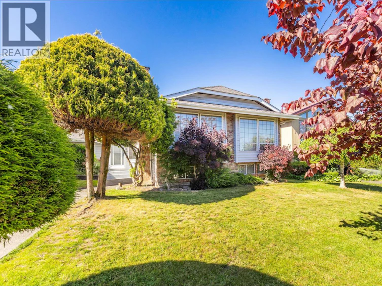 431 Glenbrook Drive, New Westminster, BC, V3L 5J3 - 3