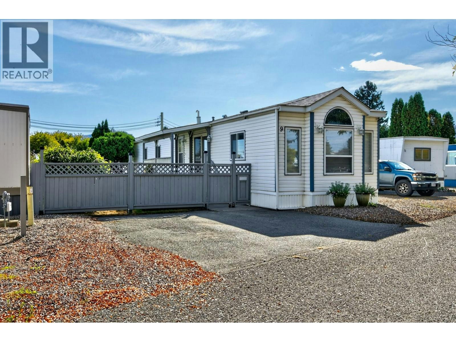 9V-9 Van Dyke Street, Kamloops, BC, V2B 4G2