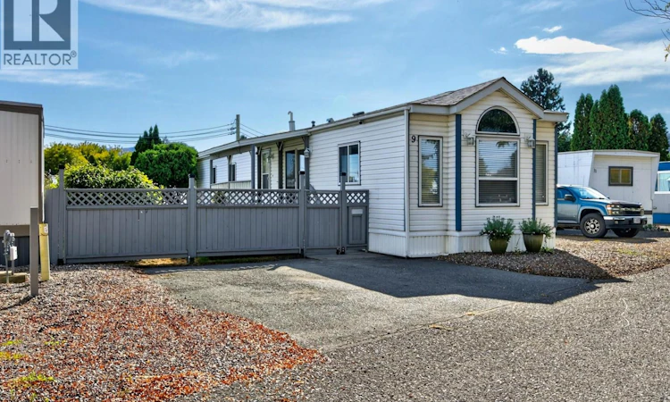 9V-9 Van Dyke Street