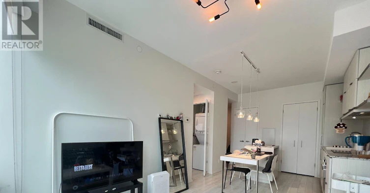 2501-197 Yonge Street, Toronto, ON, M5B 0C1 - 7