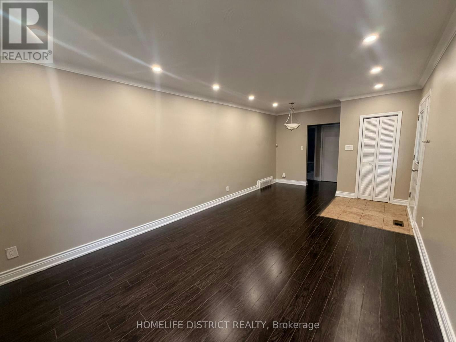 814 Brimorton Drive E, Toronto, ON, M1G 2S9 3