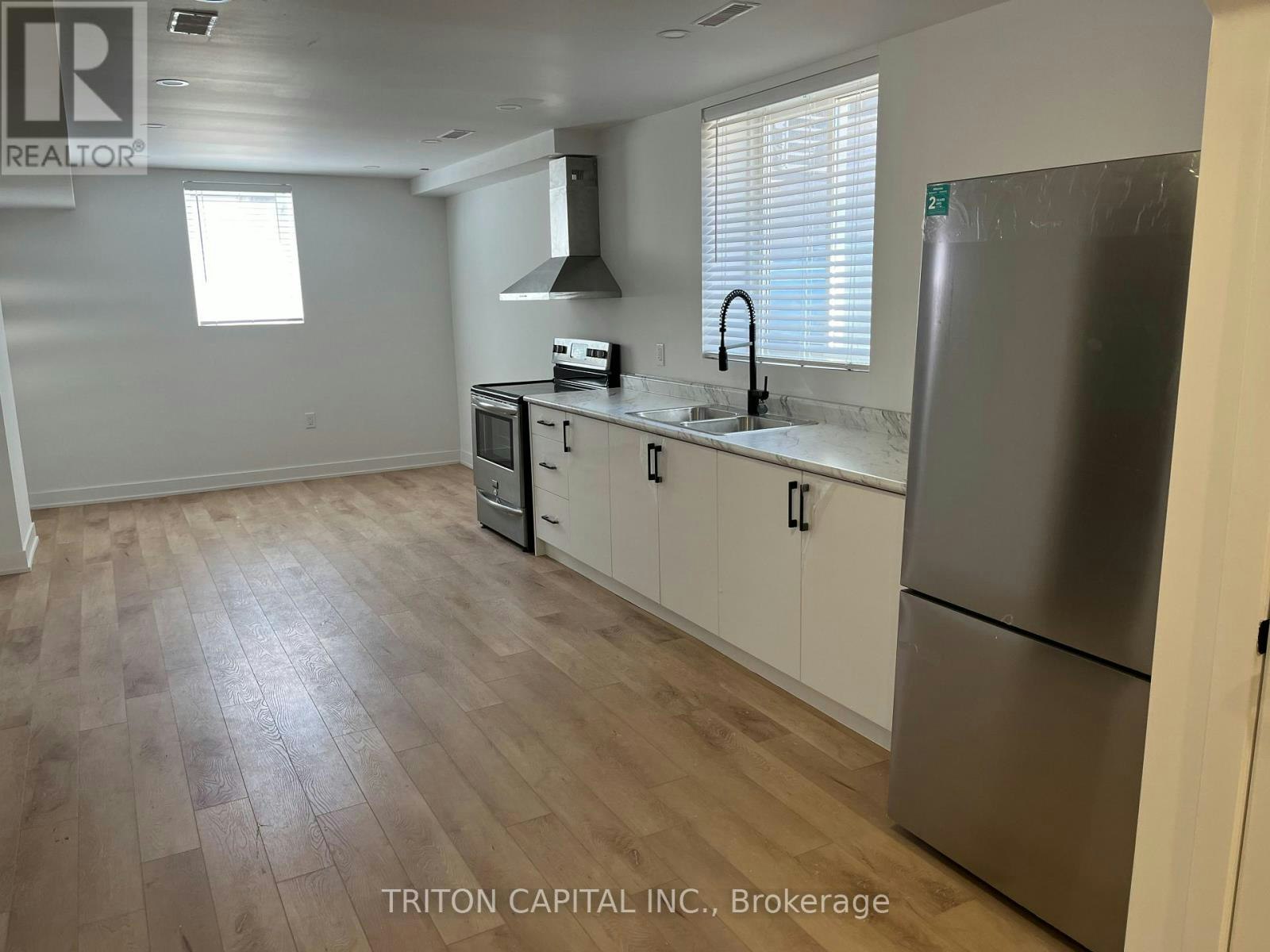 LOWER-75 Wheatfield Road, Barrie, ON, L9J 0C2 3