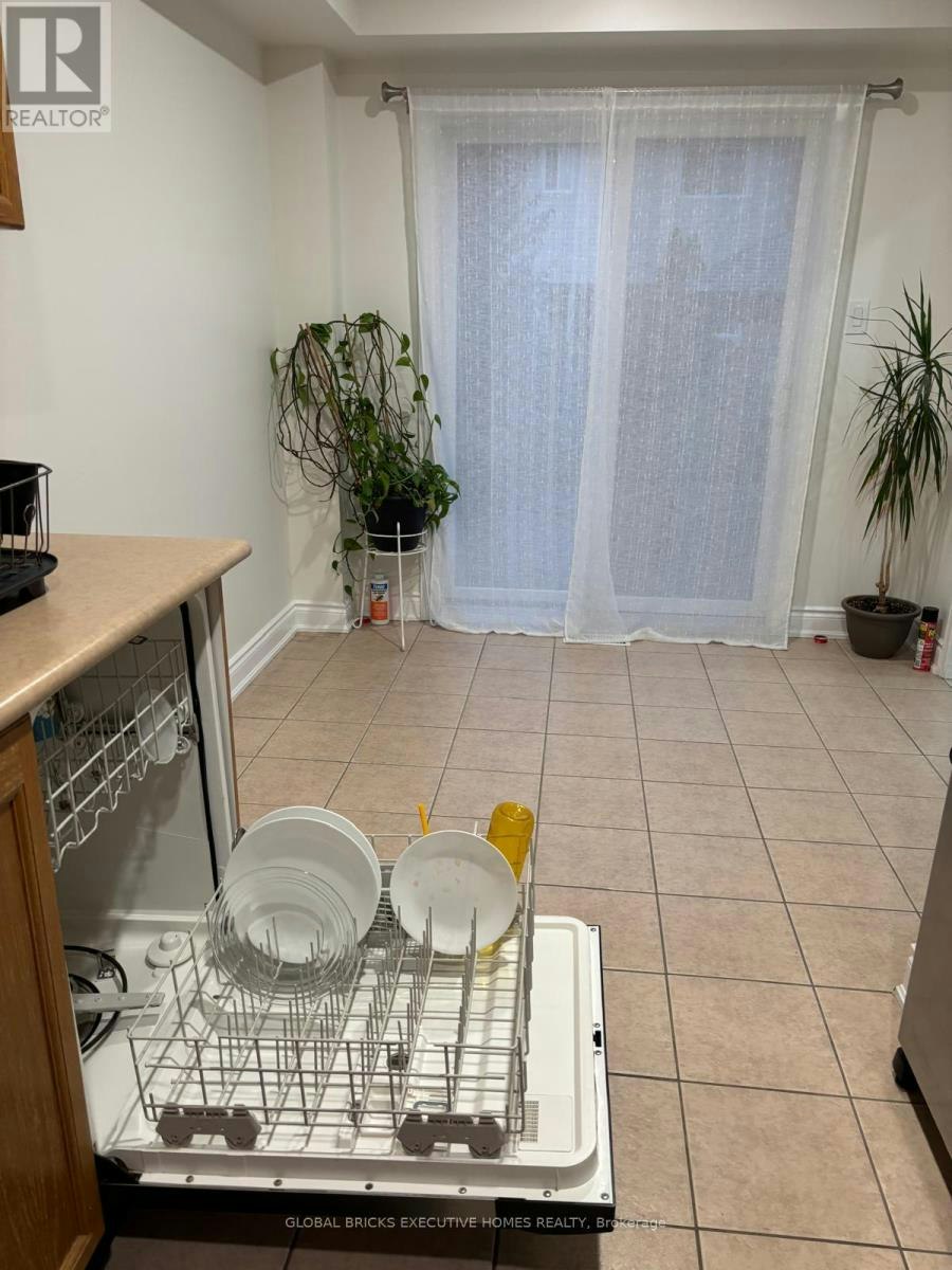 6064 Coxswain Crescent, Mississauga, ON, L5V 2Z9 - 9