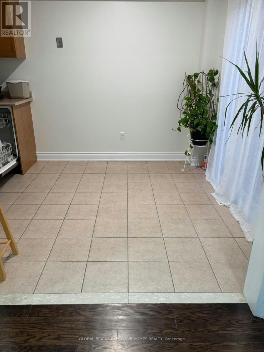6064 Coxswain Crescent, Mississauga, ON, L5V 2Z9 - 8