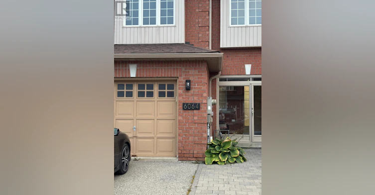 6064 Coxswain Crescent, Mississauga, ON, L5V 2Z9 - 2