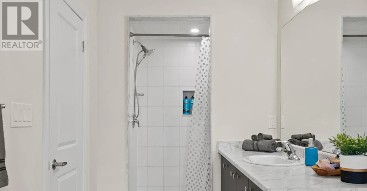 212 Vanilla Trail, Thorold, ON, L2V 0L3 - 26