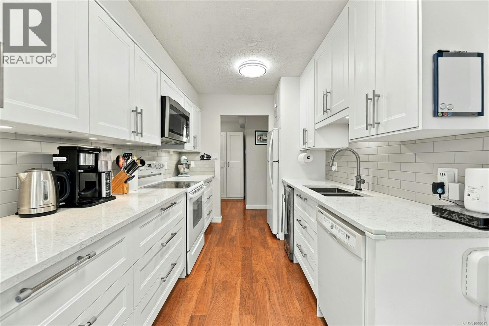 303-1500 Elford Street - 4