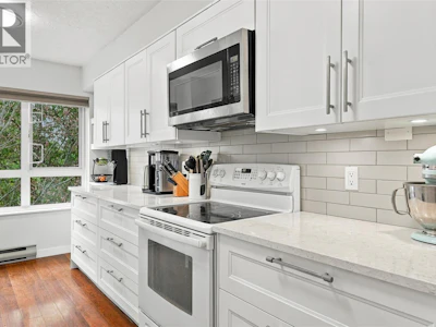 303-1500 Elford Street - 5