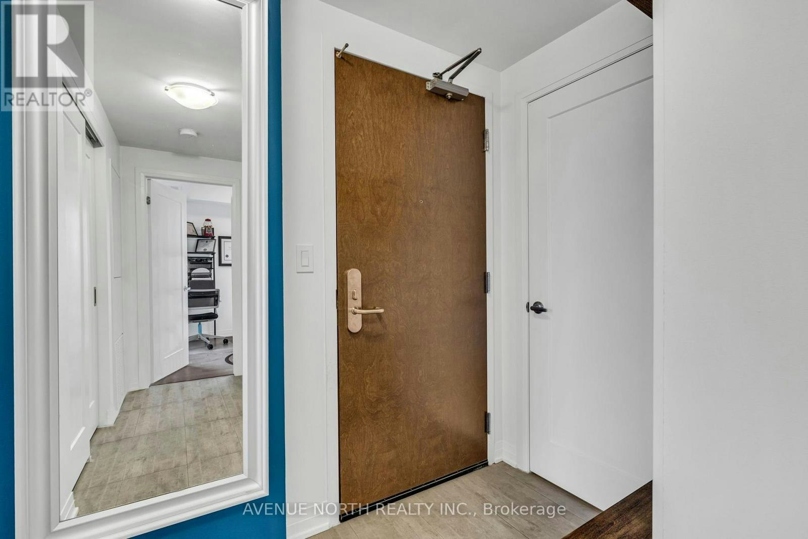 2001-805 Carling Avenue, Ottawa, ON, K1S 5W9 - 2