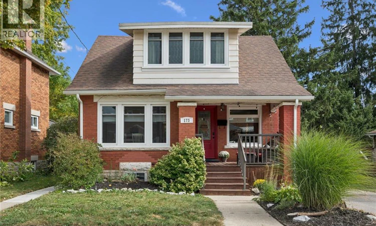 173 Cedar Street S