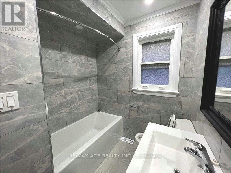 25 Courton Drive, Toronto, ON, M1R 1K7 - 9