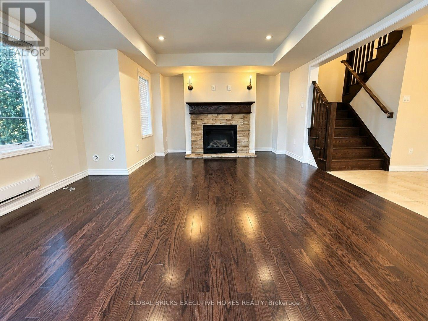 296 Ellen Davidson Drive, Oakville, ON, L6M 0V5 - 4