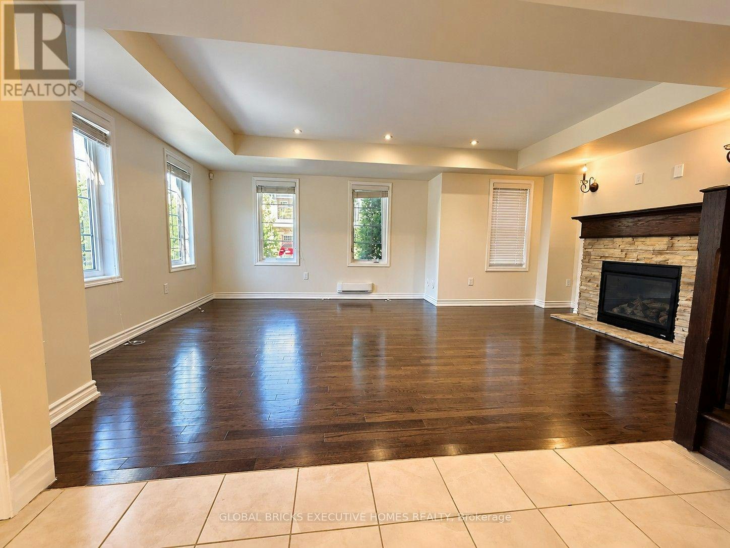 296 Ellen Davidson Drive, Oakville, ON, L6M 0V5 - 3