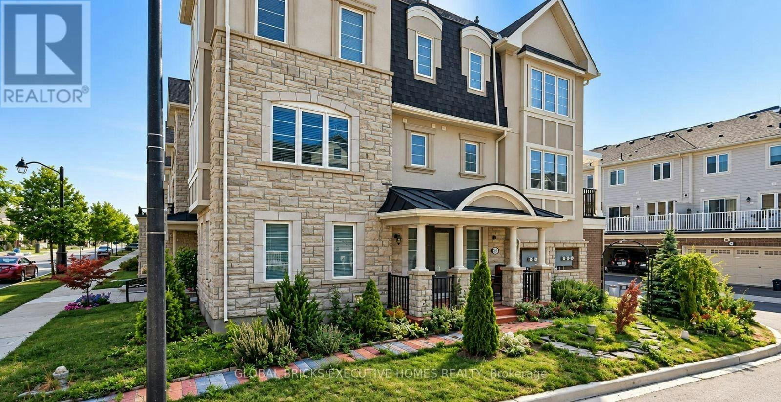 296 Ellen Davidson Drive, Oakville, ON, L6M 0V5 - 2