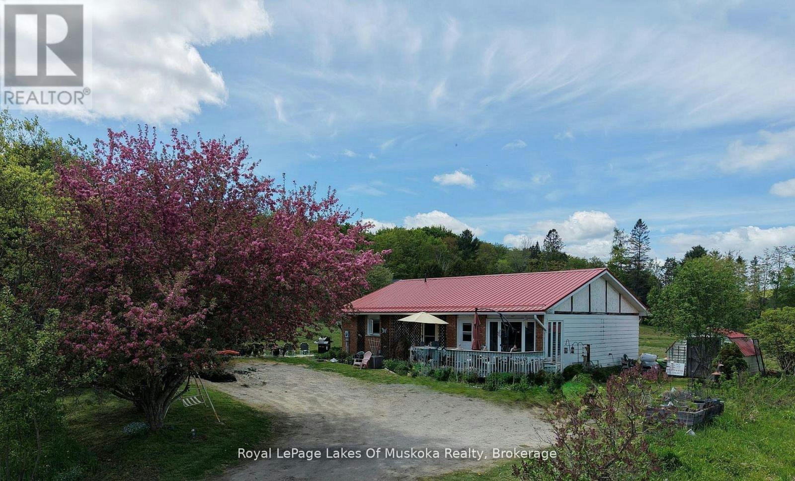 250 Stephenson 12 Rd Road WEST W, Huntsville, ON, P0B 1M0