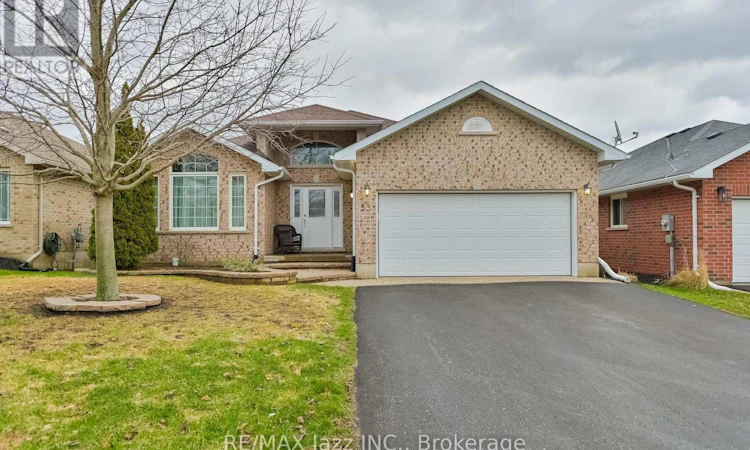 33 Ashwood Crescent