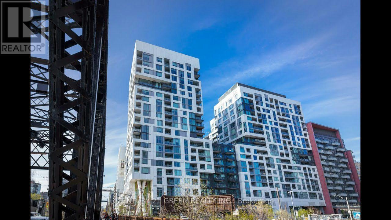 715-27 Bathurst Street, Toronto, ON, M5V 2P1