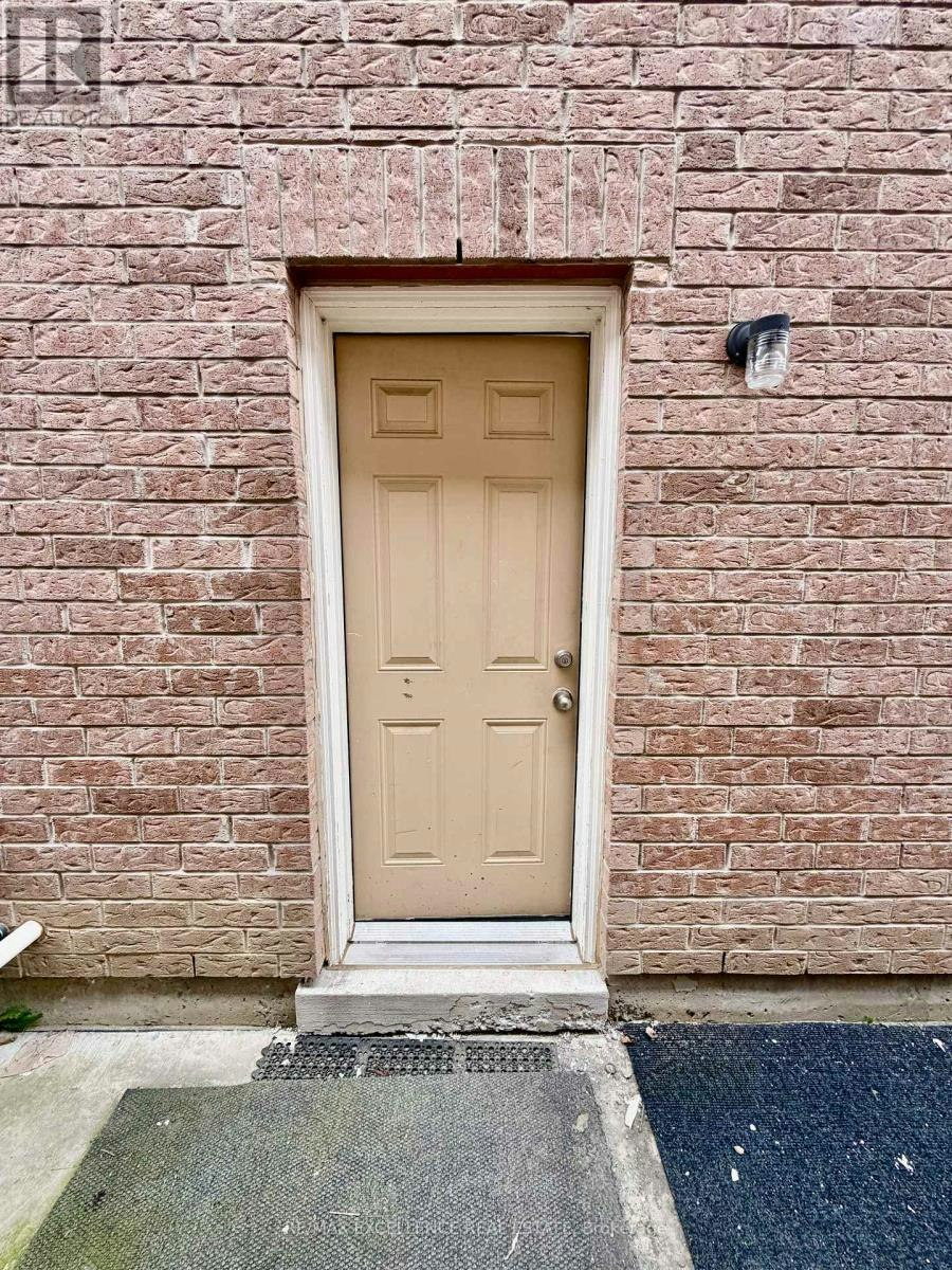 BSMT-24 Lanark Circle, Brampton, ON, L6X 5L3 - 2