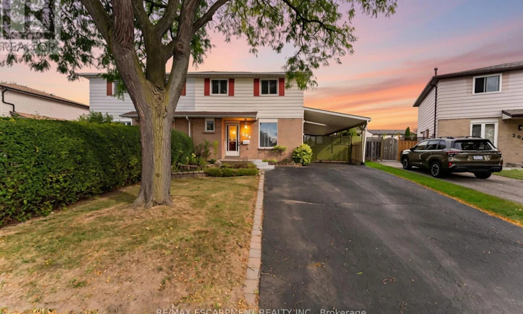 204 Birchcliffe Crescent