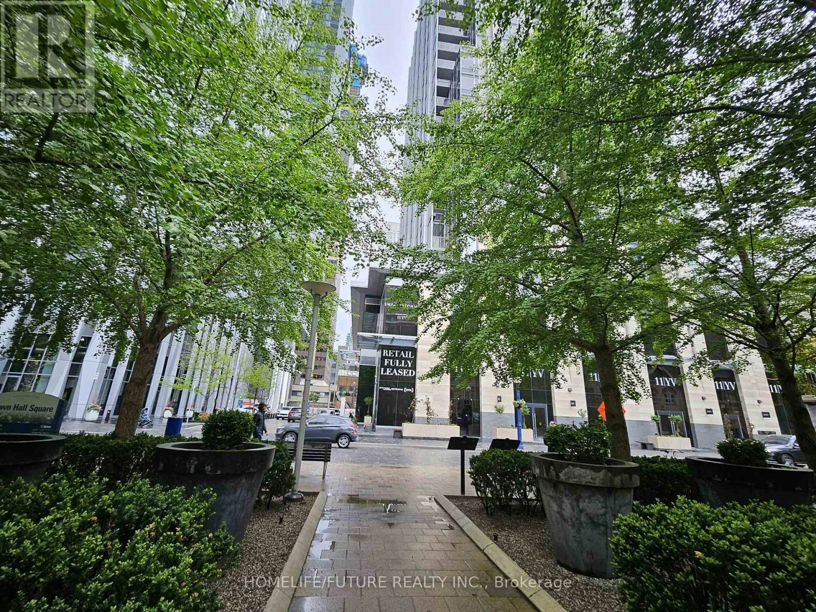 6105-11 Yorkville Avenue, Toronto, ON, M4W 1L2 - 6