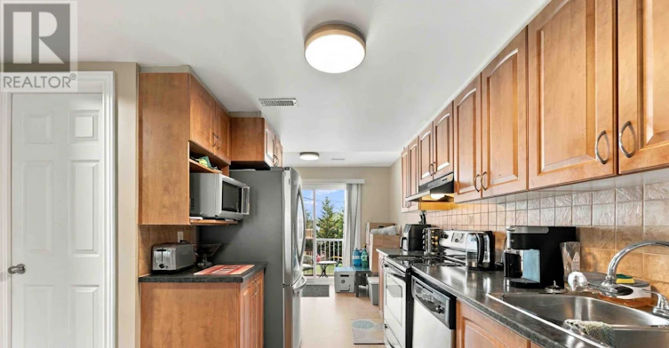 70 Brentmore Private, Ottawa, ON, K4A 0B7 - 8