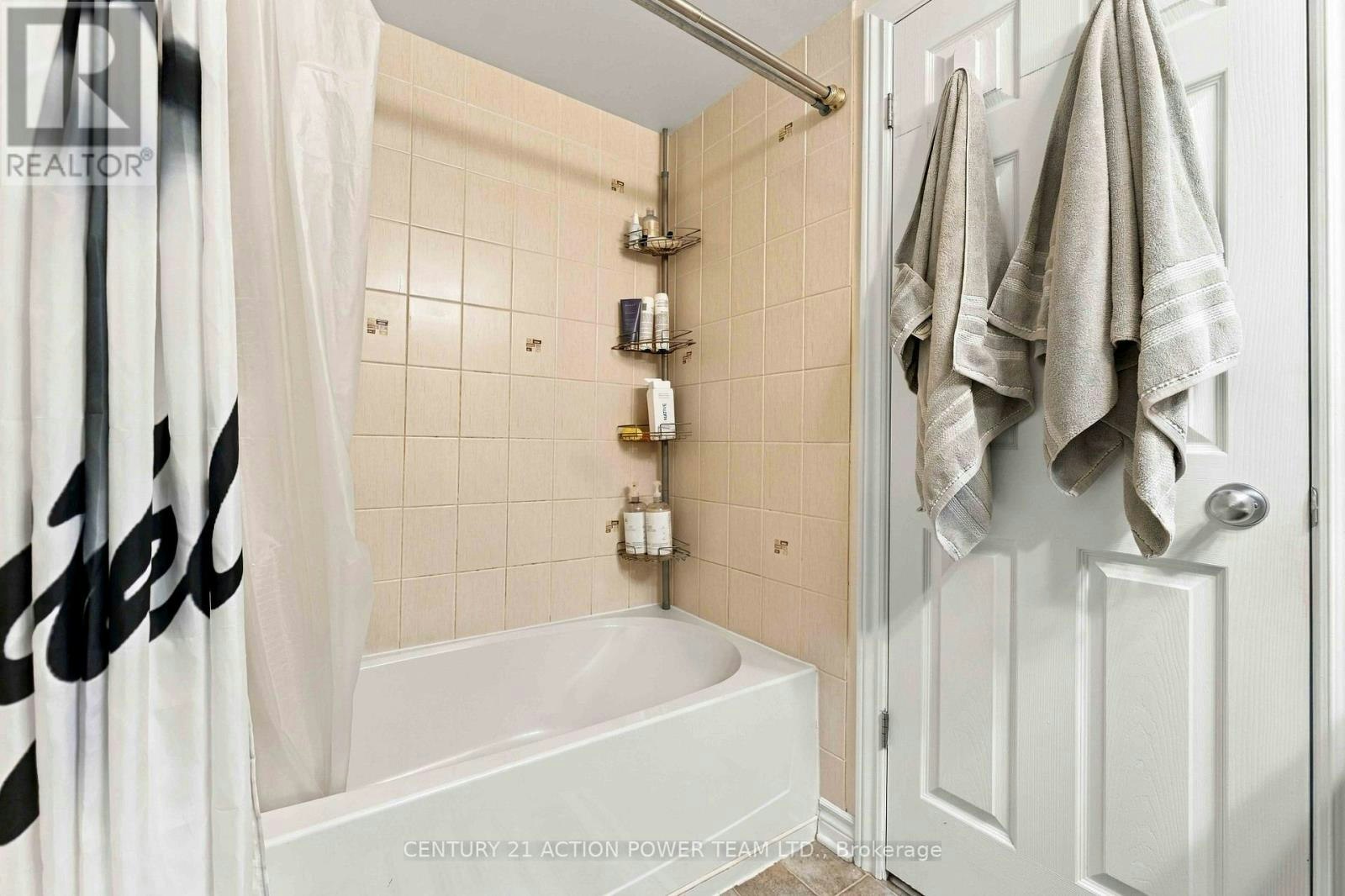70 Brentmore Private, Ottawa, ON, K4A 0B7 - 17
