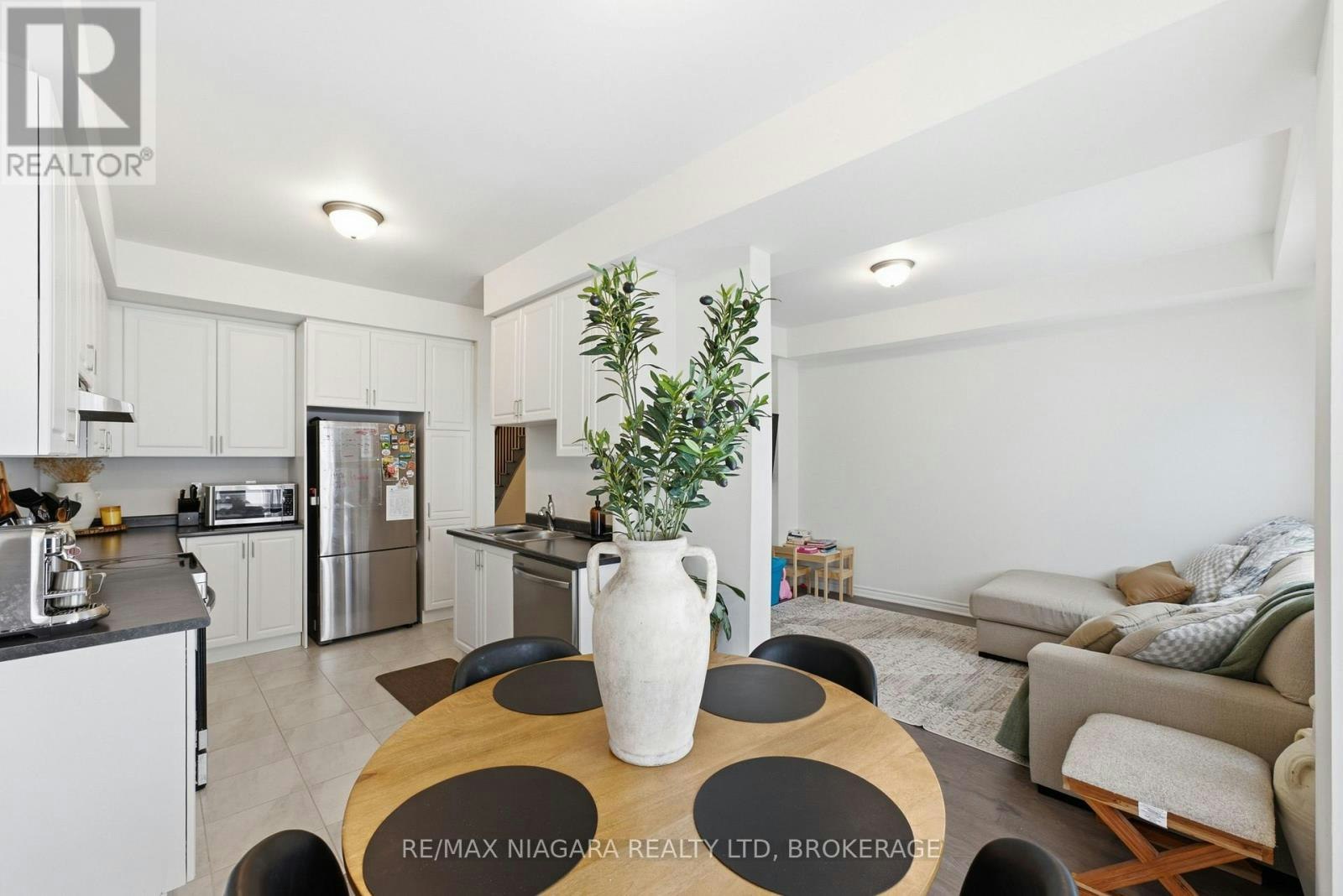 56 Sapphire Way, Thorold, ON, L2V 0B8 - 9