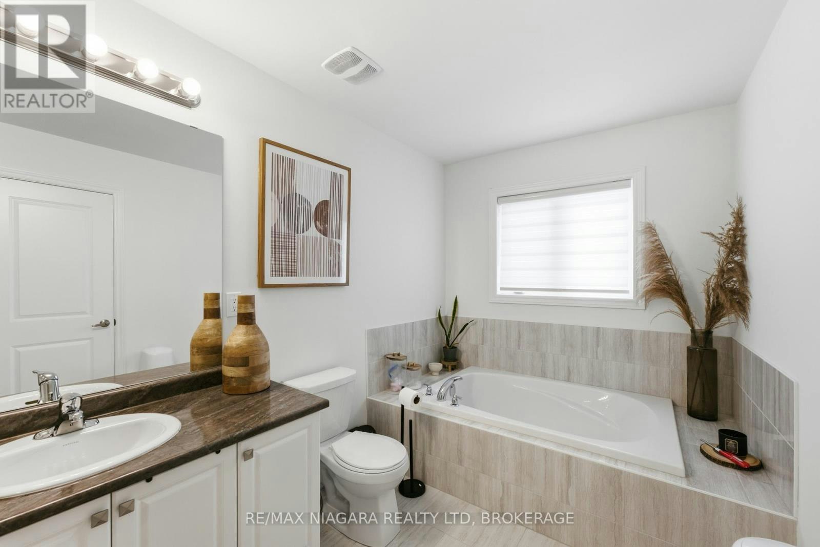56 Sapphire Way, Thorold, ON, L2V 0B8 - 25
