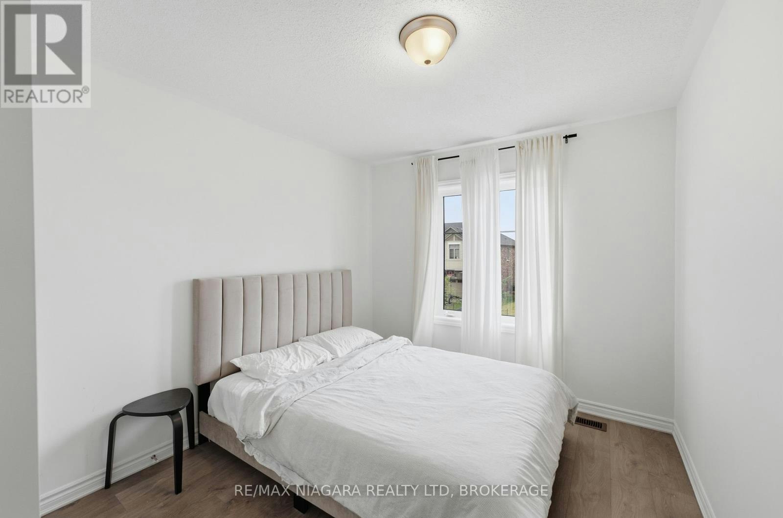 56 Sapphire Way, Thorold, ON, L2V 0B8 - 20