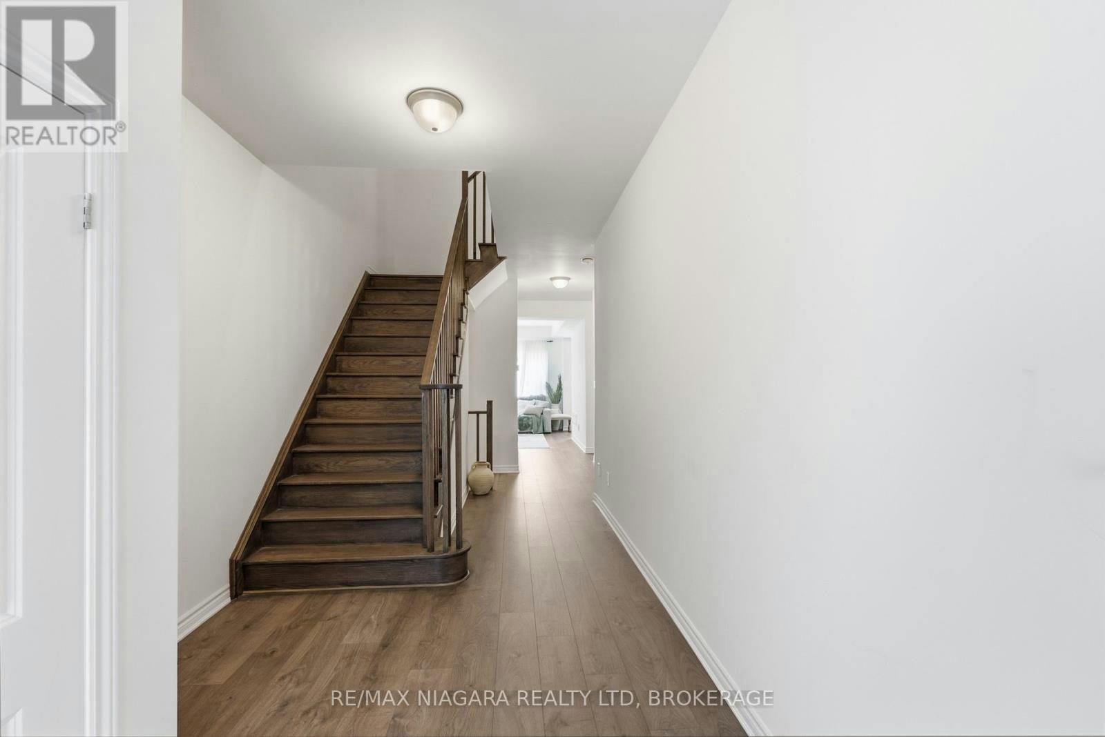 56 Sapphire Way, Thorold, ON, L2V 0B8 - 4