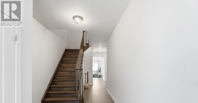 56 Sapphire Way, Thorold, ON, L2V 0B8 - 4
