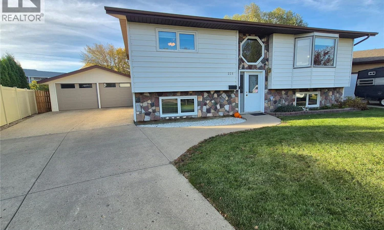 221 Bean Crescent