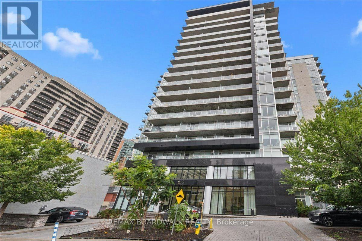 112-255 Bay Street E, Ottawa, ON, K1R 0C5