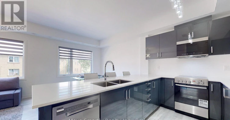 8-10 Marquette Avenue, Toronto, ON, M6A 1X9 - 13