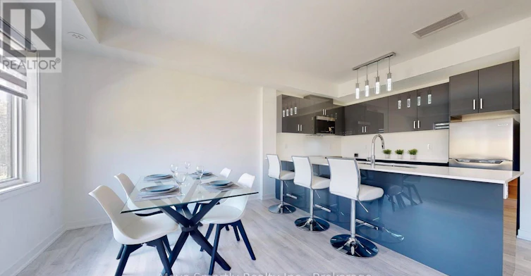 8-10 Marquette Avenue, Toronto, ON, M6A 1X9 - 11