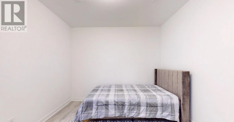 8-10 Marquette Avenue, Toronto, ON, M6A 1X9 - 33
