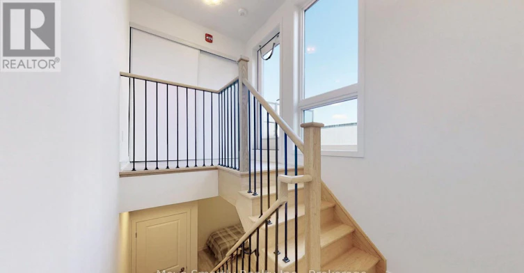 8-10 Marquette Avenue, Toronto, ON, M6A 1X9 - 38