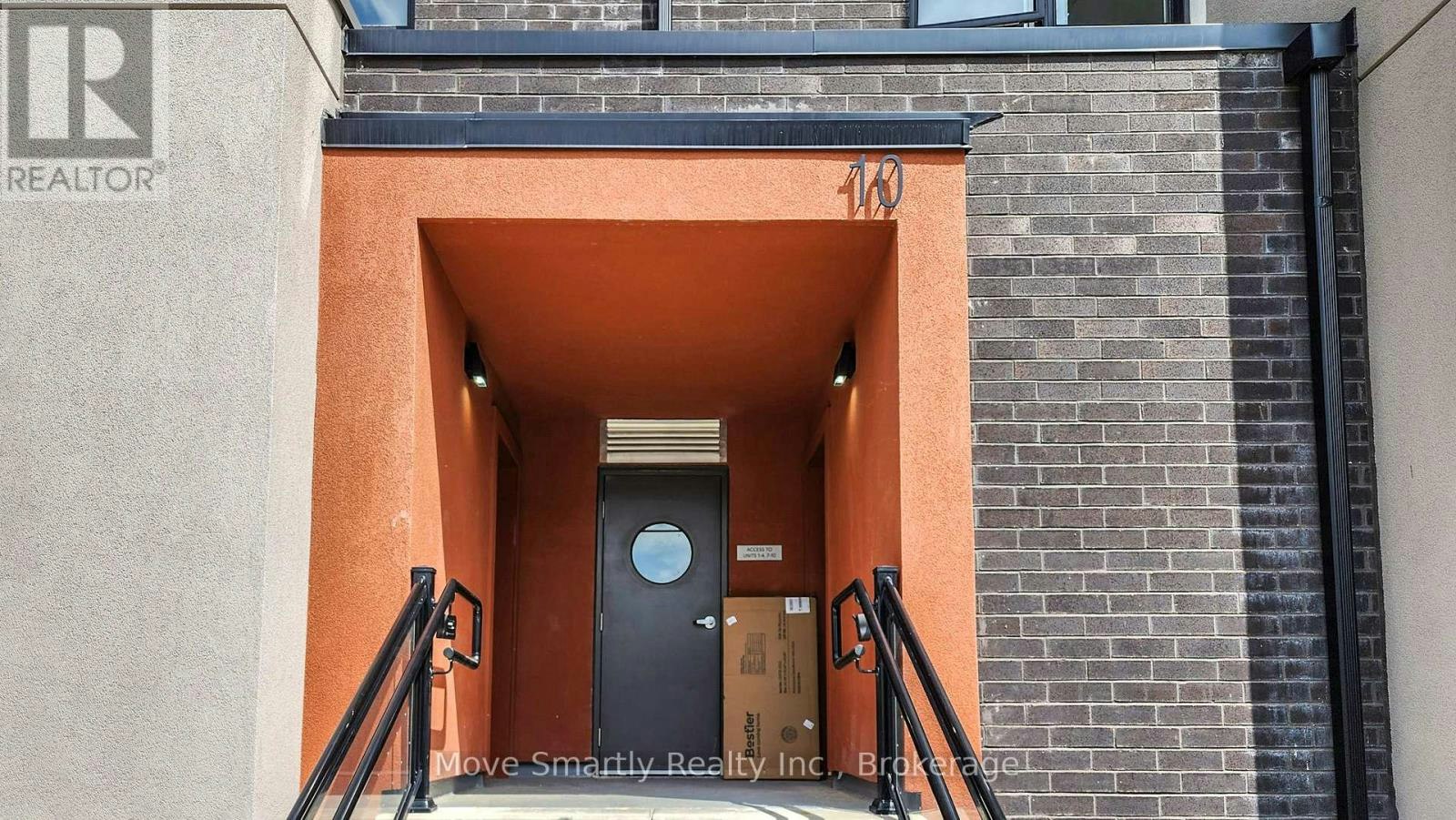 8-10 Marquette Avenue, Toronto, ON, M6A 1X9 - 3