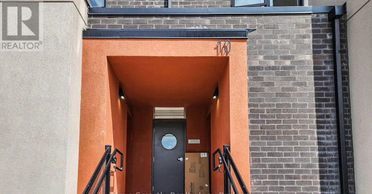 8-10 Marquette Avenue, Toronto, ON, M6A 1X9 - 3