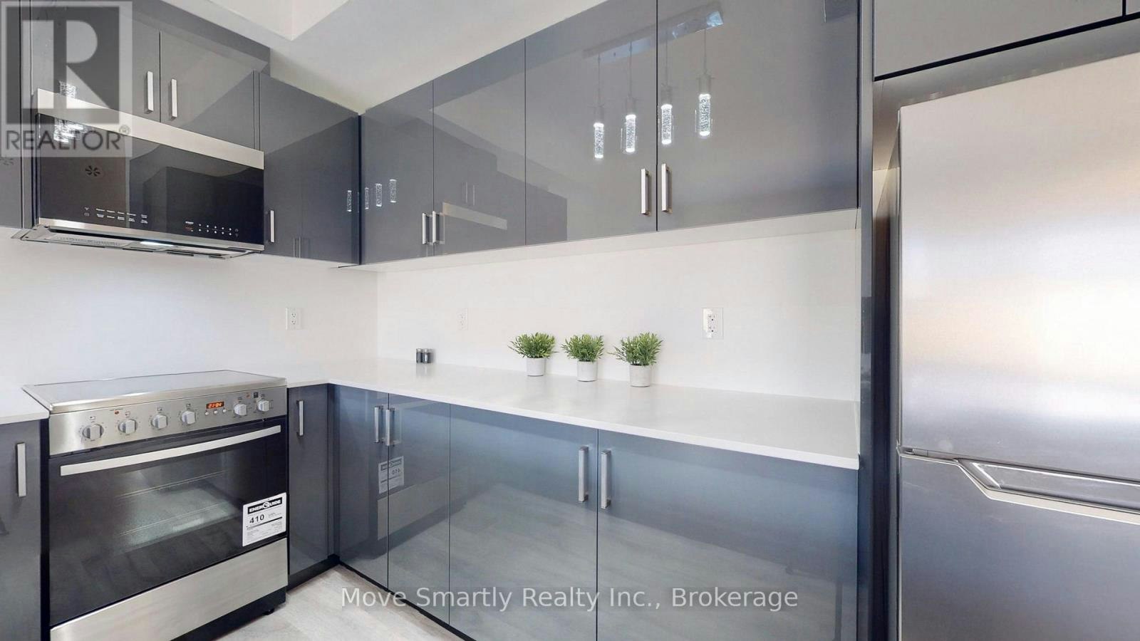 8-10 Marquette Avenue, Toronto, ON, M6A 1X9 - 17