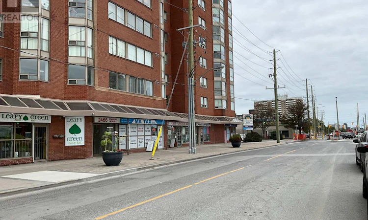 819-2466 Eglinton Avenue E