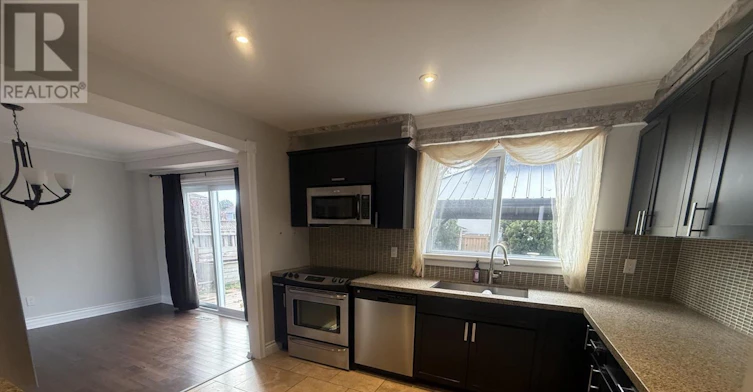 18 Fagan Drive, Halton Hills, ON, L7G 4P3 - 4