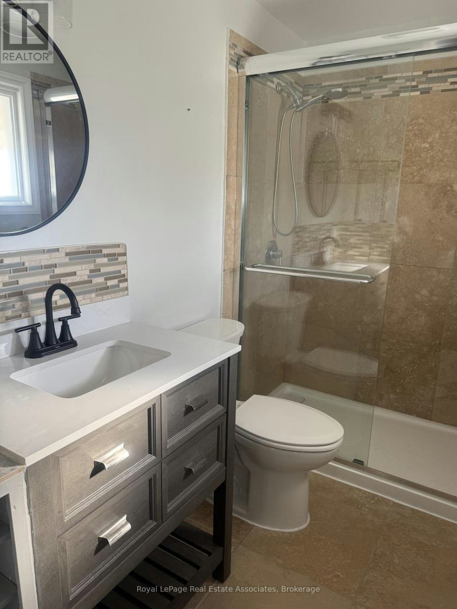 18 Fagan Drive, Halton Hills, ON, L7G 4P3 - 7