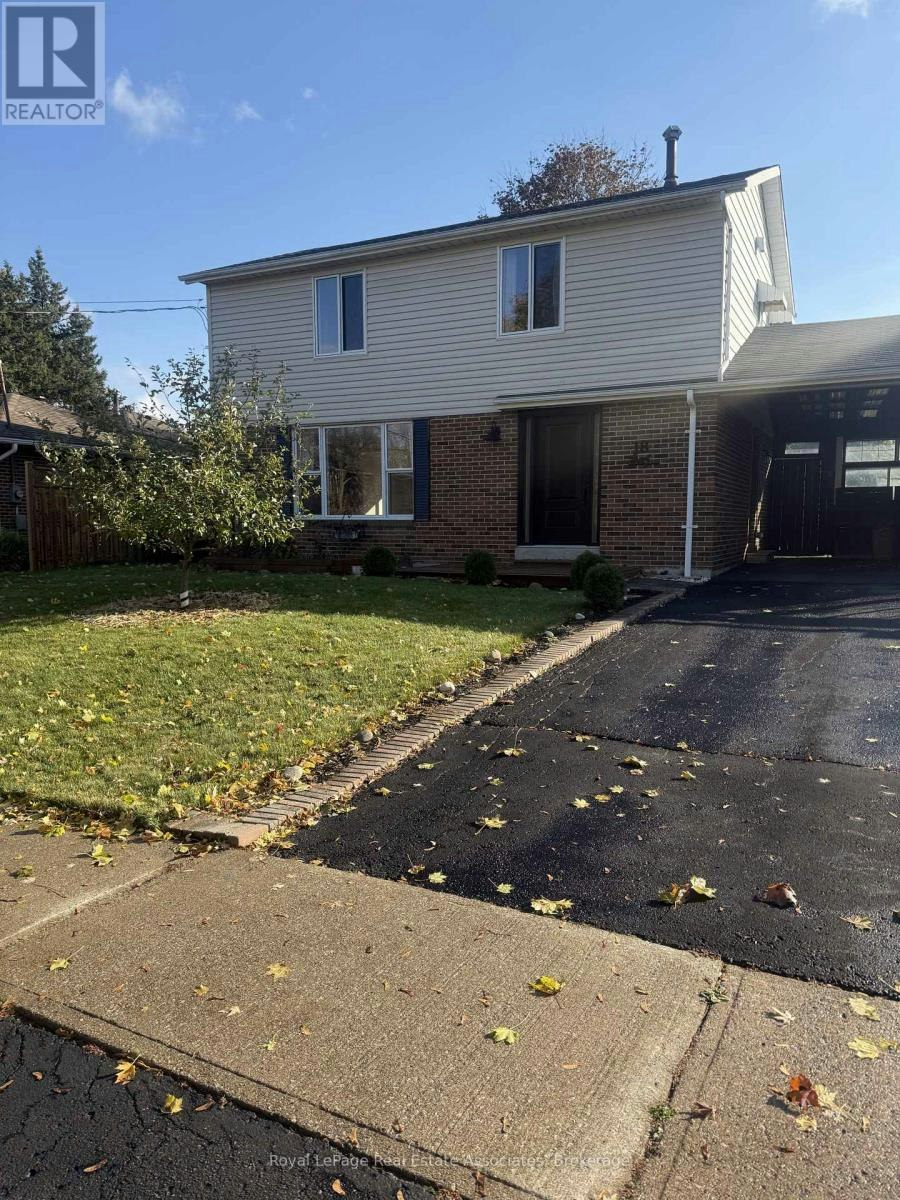 18 Fagan Drive, Halton Hills, ON, L7G 4P3