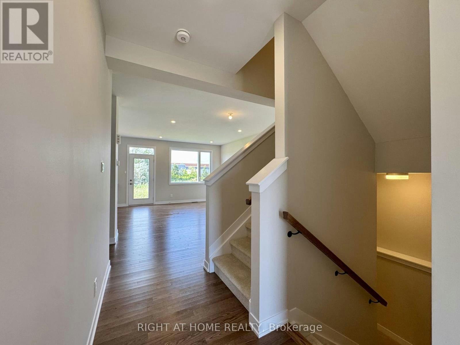 103 Ryan Reynolds Way, Ottawa, ON, K4A 5T4 - 5