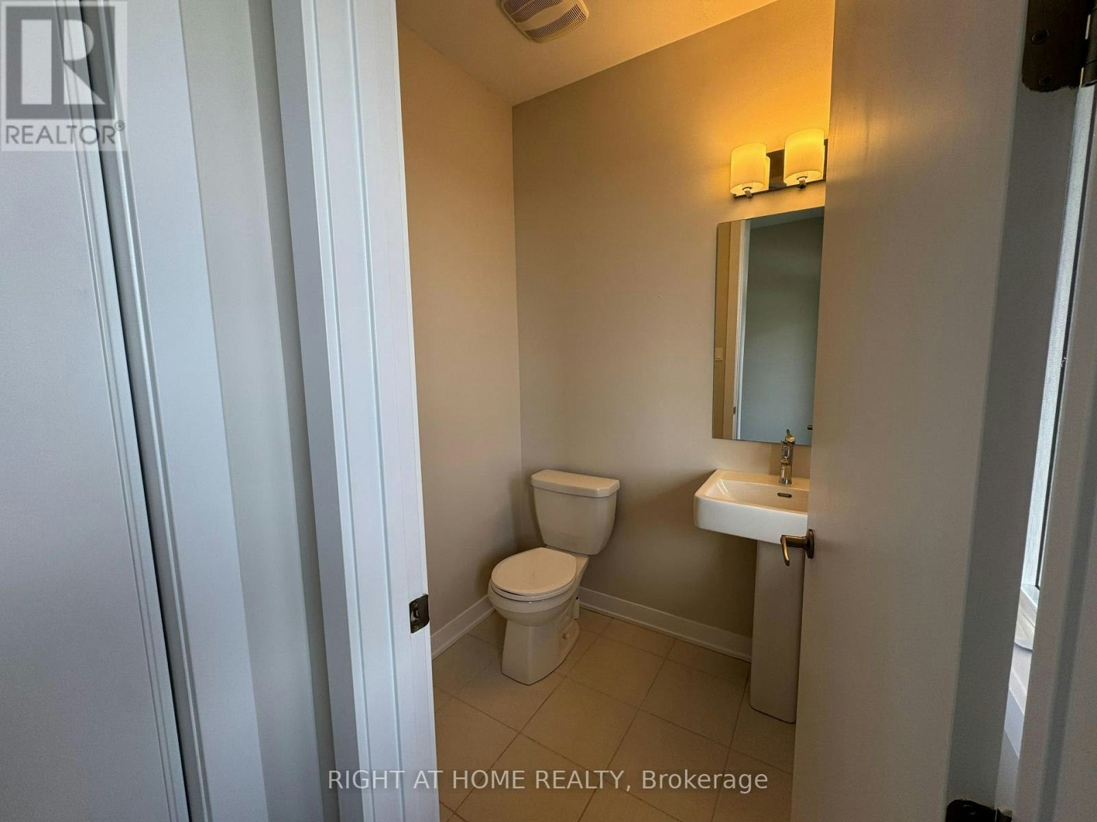 103 Ryan Reynolds Way, Ottawa, ON, K4A 5T4 - 4